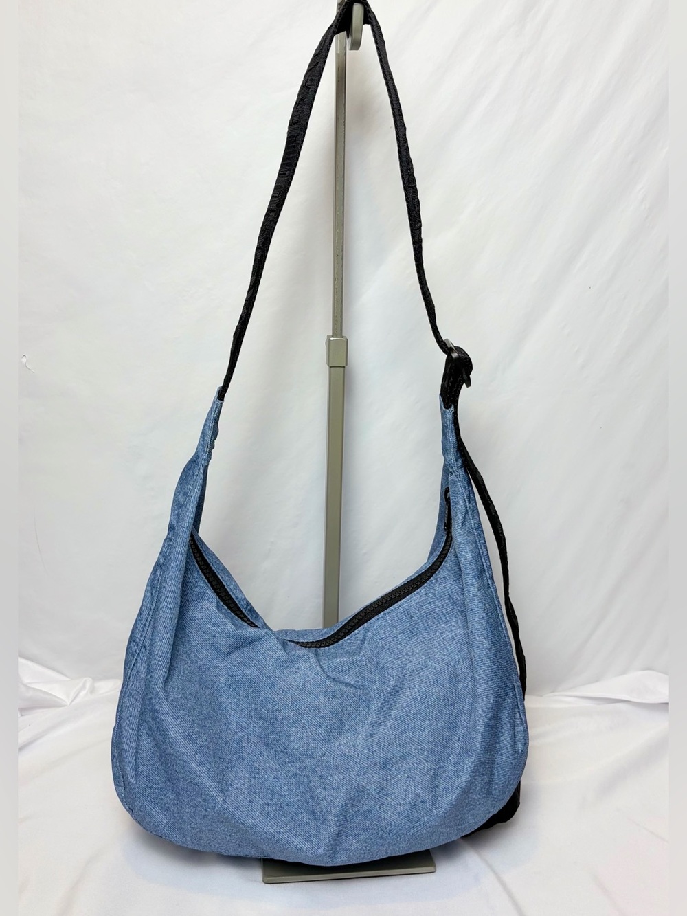 BAGGU Medium Nylon Crescent Bag Digital Denim Blue